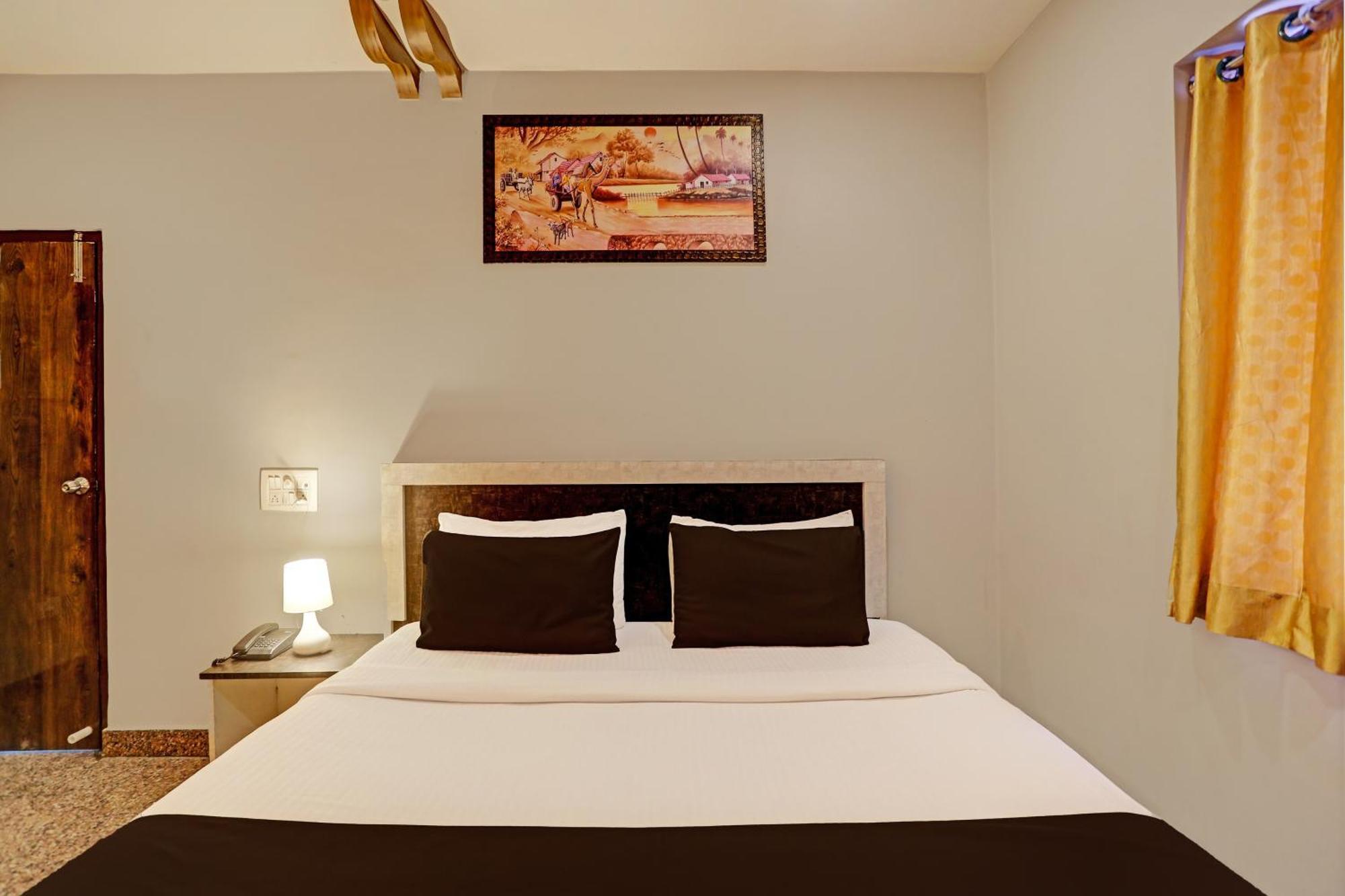 Hotel Airport Land Нью-Дели Экстерьер фото
