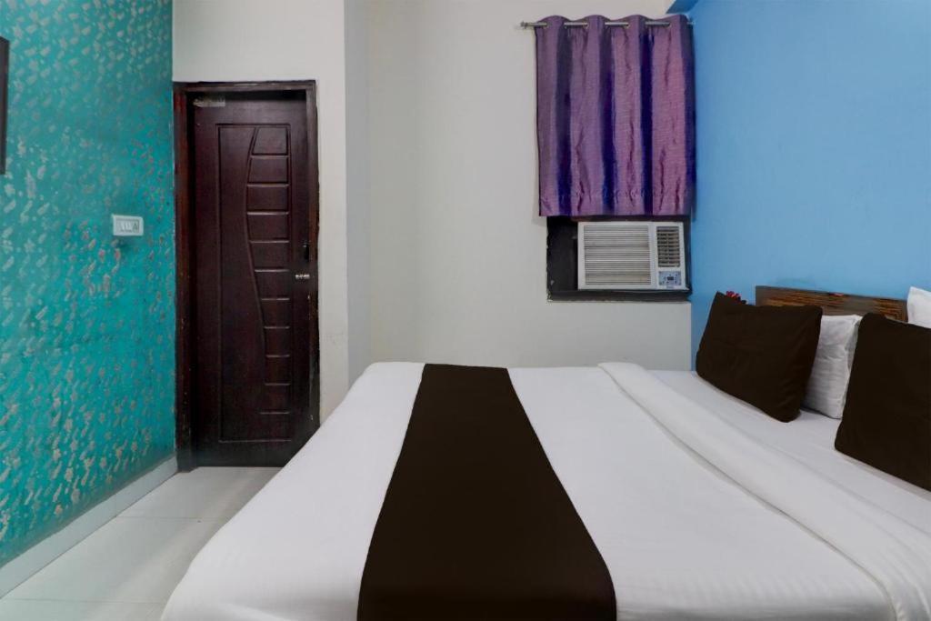 Hotel Airport Land Нью-Дели Экстерьер фото