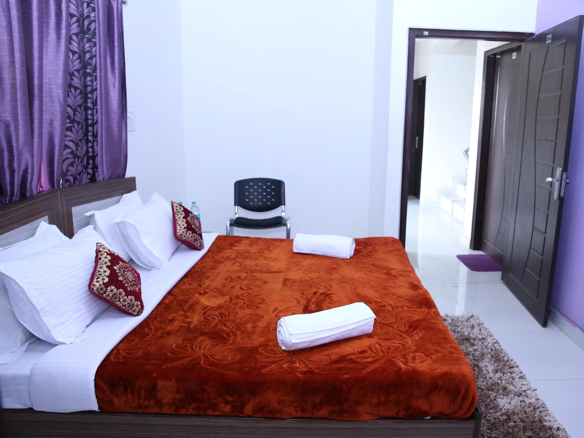 Hotel Airport Land Нью-Дели Экстерьер фото