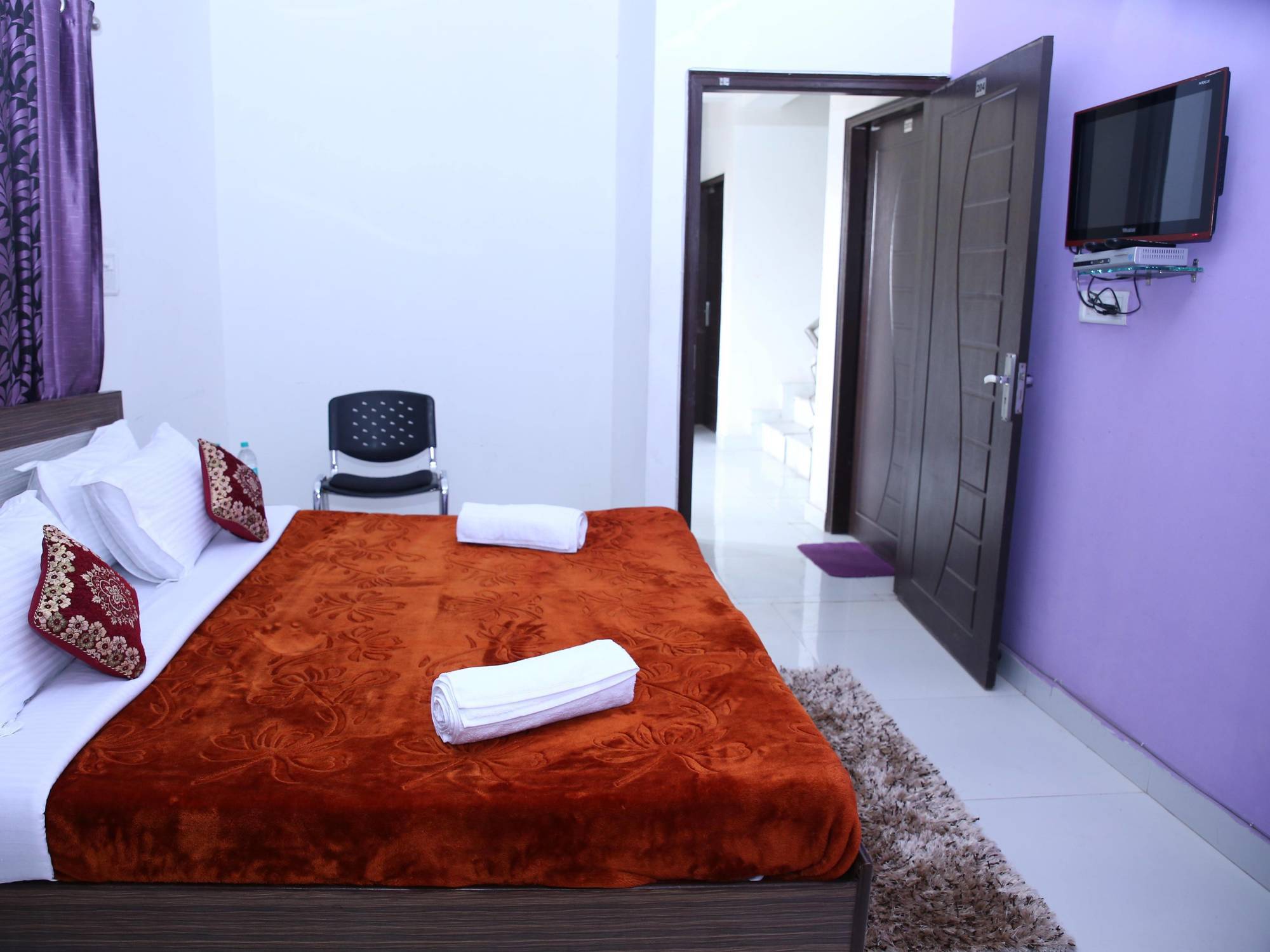 Hotel Airport Land Нью-Дели Экстерьер фото